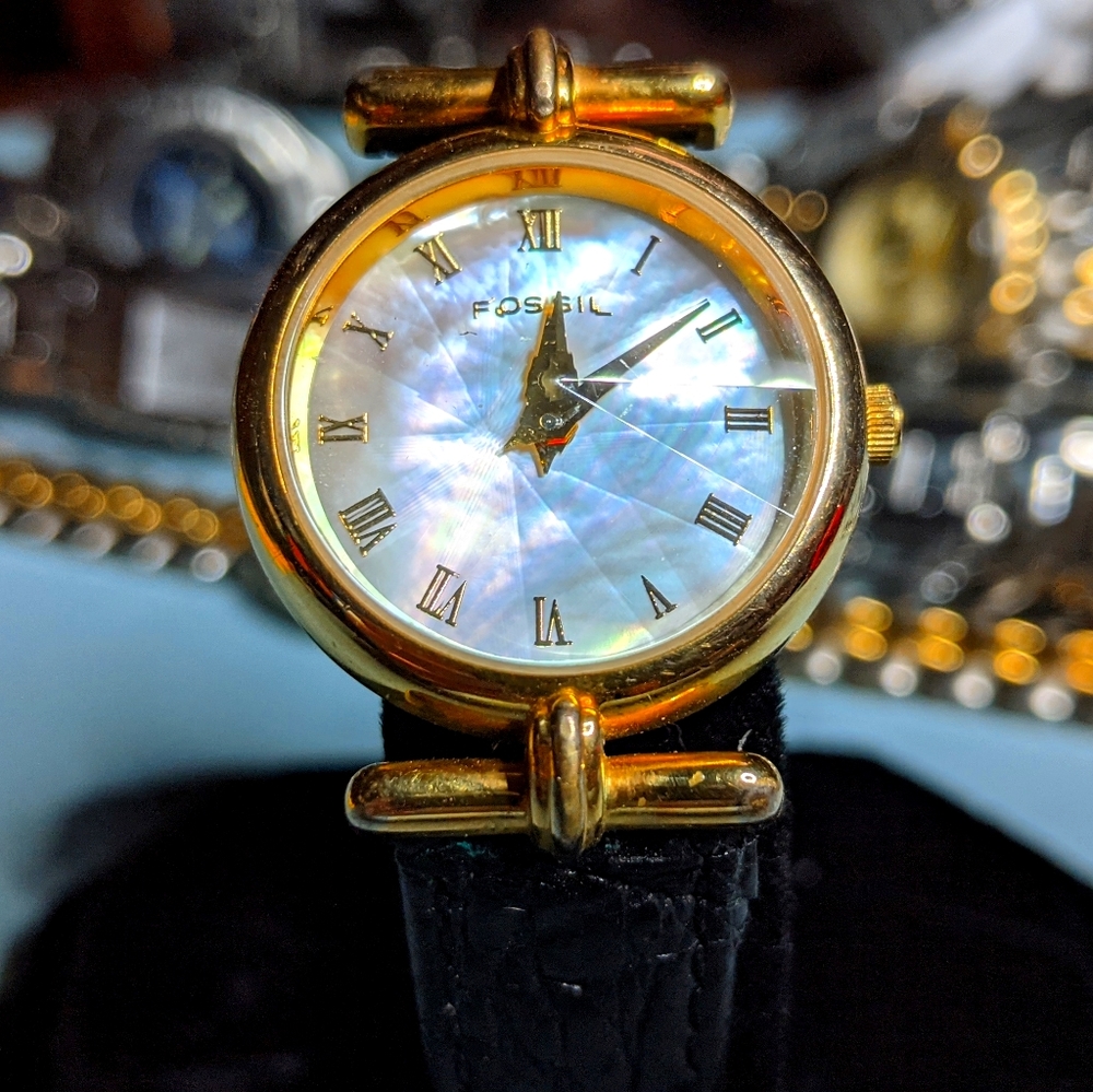 Fossil PC9028 watch, leather band